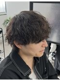 襟足あり波巻きパーマ