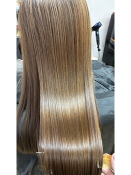 アール ヘアーアンドメイク Nouveau厚木店(R Hair&Make)の写真/美しい髪は、育てる時代へ。うる艶トリートメントで叶える、大人の髪質改善×エイジングケア。