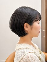 オフ(off)&nbsp;収まるショートボブ