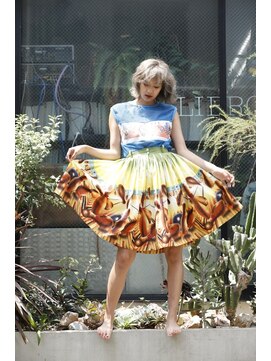 リブロ 三軒茶屋(LIBRO) ツイッギー×金髪パーマスタイル