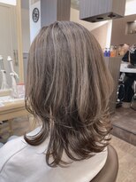 アルターリール(aL ter Rire)&nbsp;【Rire尚平】外ハネくびれレイヤースタイル×ハイライトカラー★