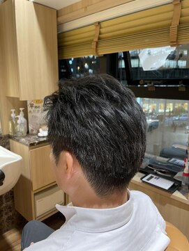 ヘアーモードキクチ 日本橋三越前店 白髪ぼかし
