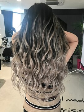 キング(K!ng) 縮毛矯正髪質改善ハイライトレイヤーカット枚方美容室エクステ