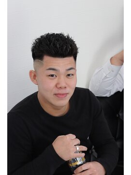 バーバーライラック(BARBER Lilac) バックパーマ×スキンフェード