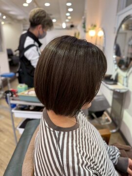 ビィーワンイースト(Be 1 EAST) ボブカット