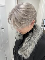 イーラ 2d(era)&nbsp;カットホワイトカラー　ブロンドカラー　外国人風カラー　