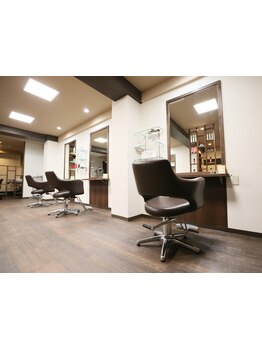 長岡天神駅徒歩2分☆カット\2900・グレイカラー\4900・カラー\4900・他メニューもロープライスお気軽サロン