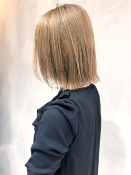 アイティー バイ アルバム 中野店(IT by ALBUM) ストレートミルクティーボブ_スリークボブ厚めバング_ba284904