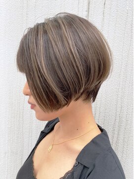 アイティー バイ アルバム 浦和店(IT by ALBUM) ハイライトショート_オリーブカラーハイライトカラー_ba242701