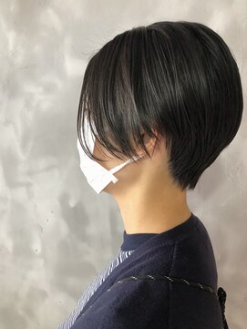 リュッカ(Lyuck) ハンサムショート（フロント長め）