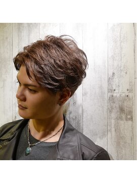 エヌプラス(N+) ◇サイドパート/ツーブロック/ニュアンスパーマ