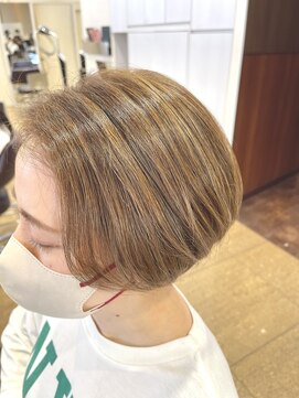 レッド(ReD) ハイライト ボブ ショート 金沢