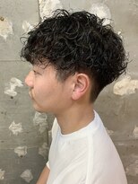 アカ(ACA)&nbsp;メンズカットパーマ波巻ツイストスパイラルパーマ札幌大通