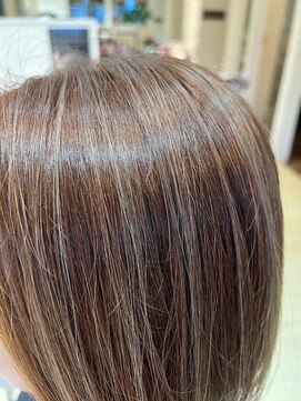 フォープレイス(FOUR PLACE) 脱白髪染め☆ハイライトカラー