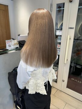 テトラ バイ ネオリーブ 横浜西口店(tetra by neolive) ミルクティベージュ　ケアブリーチ