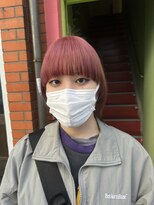 エマ(emma)&nbsp;《ぱつっと》ワイドバングのコーラルカラー