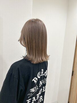 キノ(kino) ケアブリーチカラーミルクティーベージュミディアムヘア