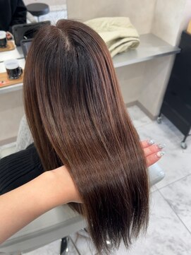 キング(K!ng) 縮毛矯正髪質改善ハイライトレイヤーカット楠葉美容室エクステ