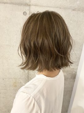 アヴァンス 光明池店(AVANCE.) 外はねボブ