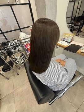 ブランシェ 名鉄小幡駅前店 上品なオリーブカラー