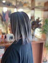 スタジオフィット(STUDIO FITTO)&nbsp;★バレイヤージュ（エアタッチ）・シルバーグレーヘア★