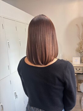 ロッカ(ROCCA) チェリーブラウン艶感ストレートボブ