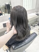 ビブ(VIV)&nbsp;透明感たっぷり♪暗めアッシュグレージュイルミナカラー【美蘭】