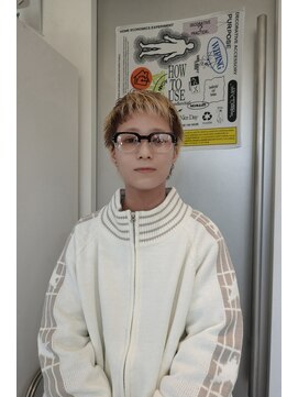 ウーズ ハラジュク(Ooze.HARAJUKU) ハッシュカットグレージュデザインカラーツートーンカラー原宿