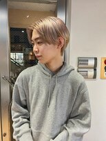 ミルクティーベージュ　センターパート　メンズショート