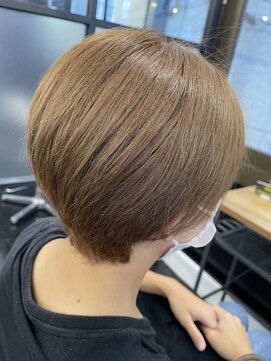 エスカーラ 町田(THE ESCALA) 斜めバング/グレージュカラー/シルキーベージュ［町田駅］