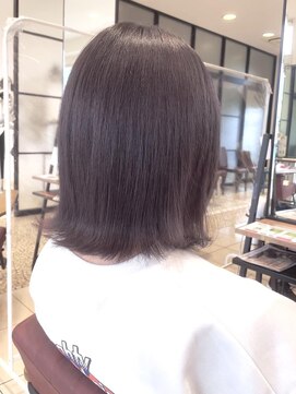 クアトログランシュ ひたちなか店(QUATRO×GranCieux) ダークラベンダー×外はねボブ