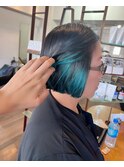 インナーカラーでモードボブ