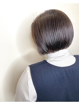 ゼンドットカラスマ(Zen.karasuma) 前下りボブ