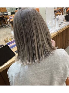 エルマノ 仙川(L mano) ボブ/外ハネボブ/ホワイトベージュ