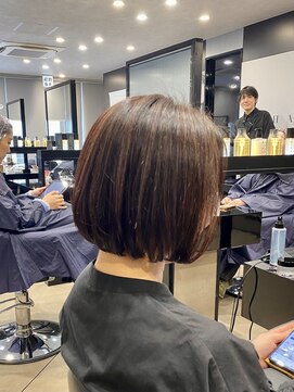 ハルキ ミナト ジャパン オオサカ(HARUKI MINATO japan OSAKA) 40代50代小顔似合わせカットくびレイヤーエモージュ大人可愛い