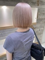 ミルクティーベージュ　ハイトーン　内巻きボブ