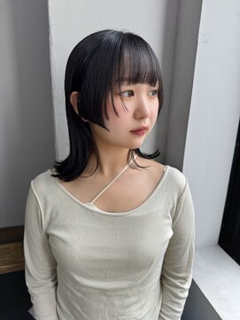 リラ(Lila’s) 暗髪/オリーブグレージュ/顔周り/前髪カット/レイヤー