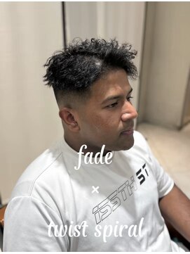 ラドンナアデッソ(LA.DONNA ADDESSO) フェード×ツイストスパイラルパーマ