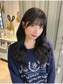 オリーブグレージュぱっつん前髪顔周りおくれ毛