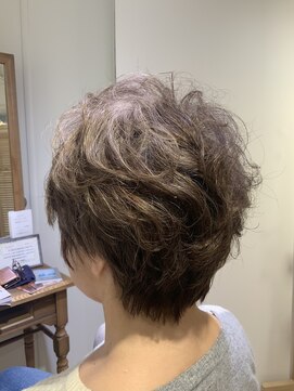 ユーネリー(U-NERY) おしゃれショートのパーマスタイル