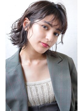 ロロ(ro-ro) plumyイルミナxデザインカラーxローライトxスリークボブ