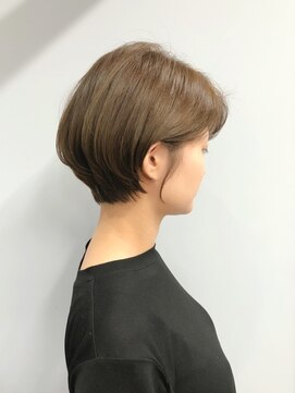 ジーナ 博多(Zina) 小顔オリーブカラーボブルフハイライトカラークールショート