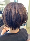 ショート インナーカラー 襟足スッキリ 大人可愛い
