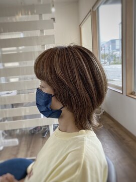 ロルド シェリ(Rold Cheri) 脱白髪染めハイライトマッシュウルフ