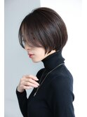 横顔美人ショート