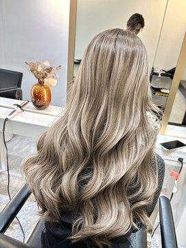 ブレンド 渋谷(BLend) ハイライトカラーマチルダボブインナーグレージュ前髪