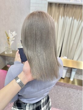 ロンド レア 天神大名店(Lond Le’a) 天神大名ダブルカラーケアブリーチハイトーンホワイトベージュ