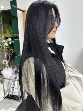 エム(M) 【人気/ブルーブラック】レイヤーカット／暗髪/前髪なし/顔周り