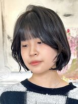 カムジーヘッドカミノウラ(COMEGHEAD KAMINOURA)&nbsp;大人マッシュショート丸みショート黒髪ショートベリーショート