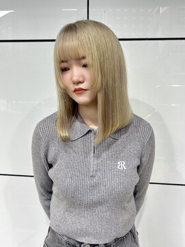 ヘアーアンドメイク ビス(HAIR&MAKE bis) 透明感ホワイトベージュ♪【唐木彩華】